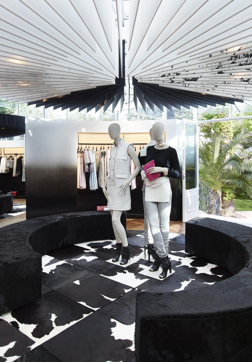 14_CHANEL_BOUTIQUE_-_BOUTIQUE_EPHEMERE_DE_SAINT_TROPEZ_2014[1].jpg