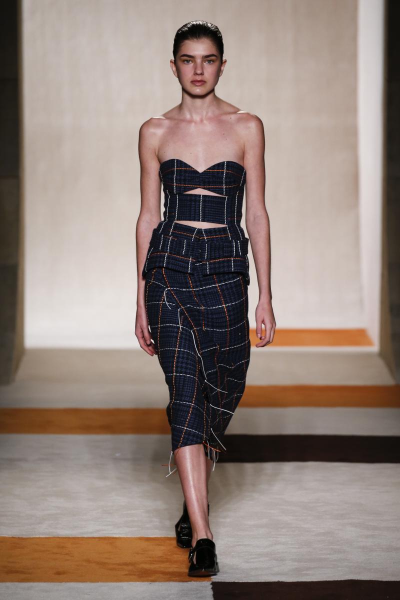 AW16_VictoriaBeckham_01[1].JPG