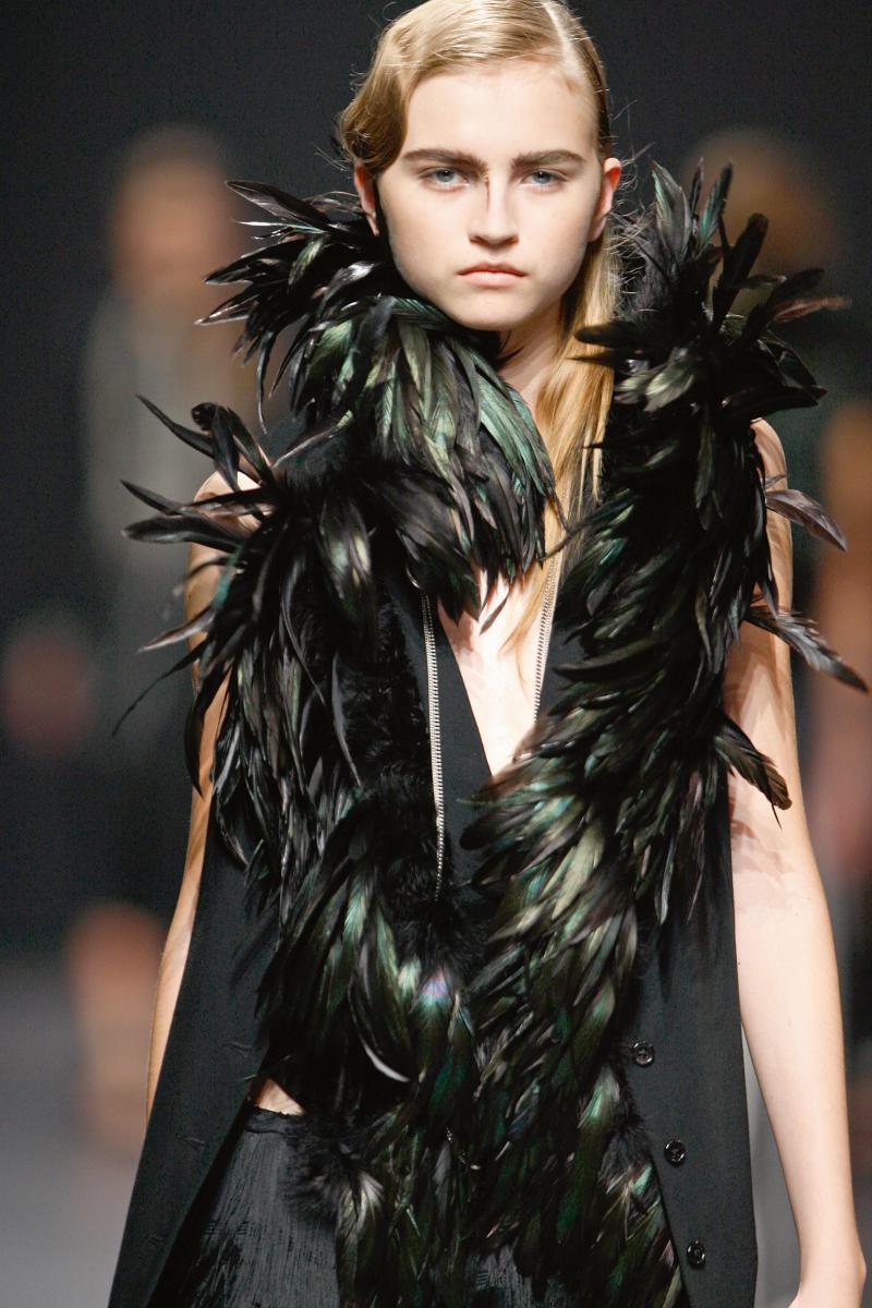 Ann Demeulemeester, lente 2008, foto Dan Lecca.jpg