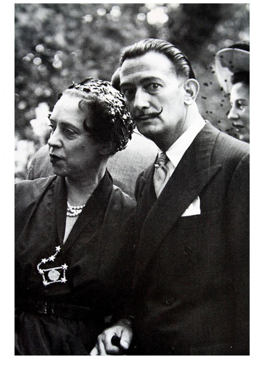Elsa Schiaparelli & Salvador Dali 1949 -® Archives Snark_0.jpg