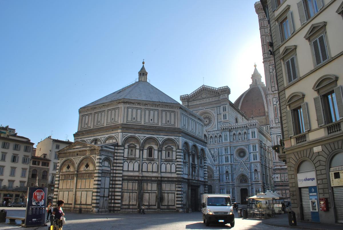 zicht op de Duomo in de prille ochtend.jpg