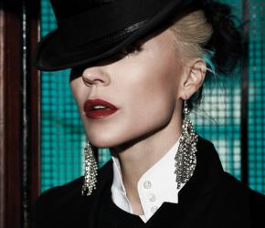 Portrait of Daphne Guinness. Copyright René Habermacher