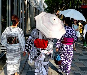 Geisha's in de miljoenenstad. Copyright Gerrit Op de Beeck